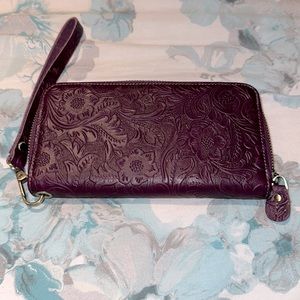 Willowist Purple Floral Embossed Leather Zip Wallet BNNT
